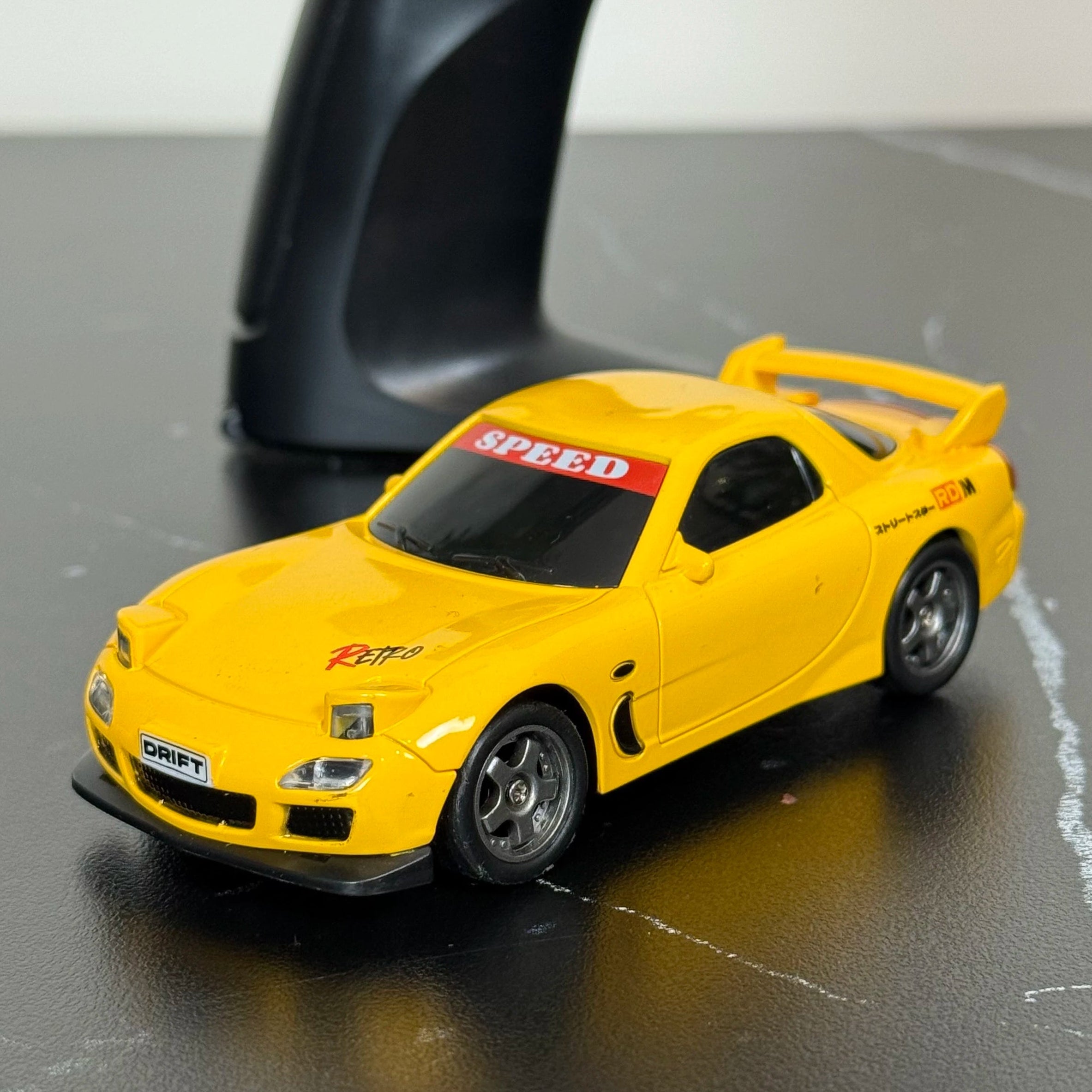 3_010d0fa4-8182-4bd2-b7b4-24b56e92df53.jpg SkidBoiz™ V2 Small Drifters 1:43 - Image 1